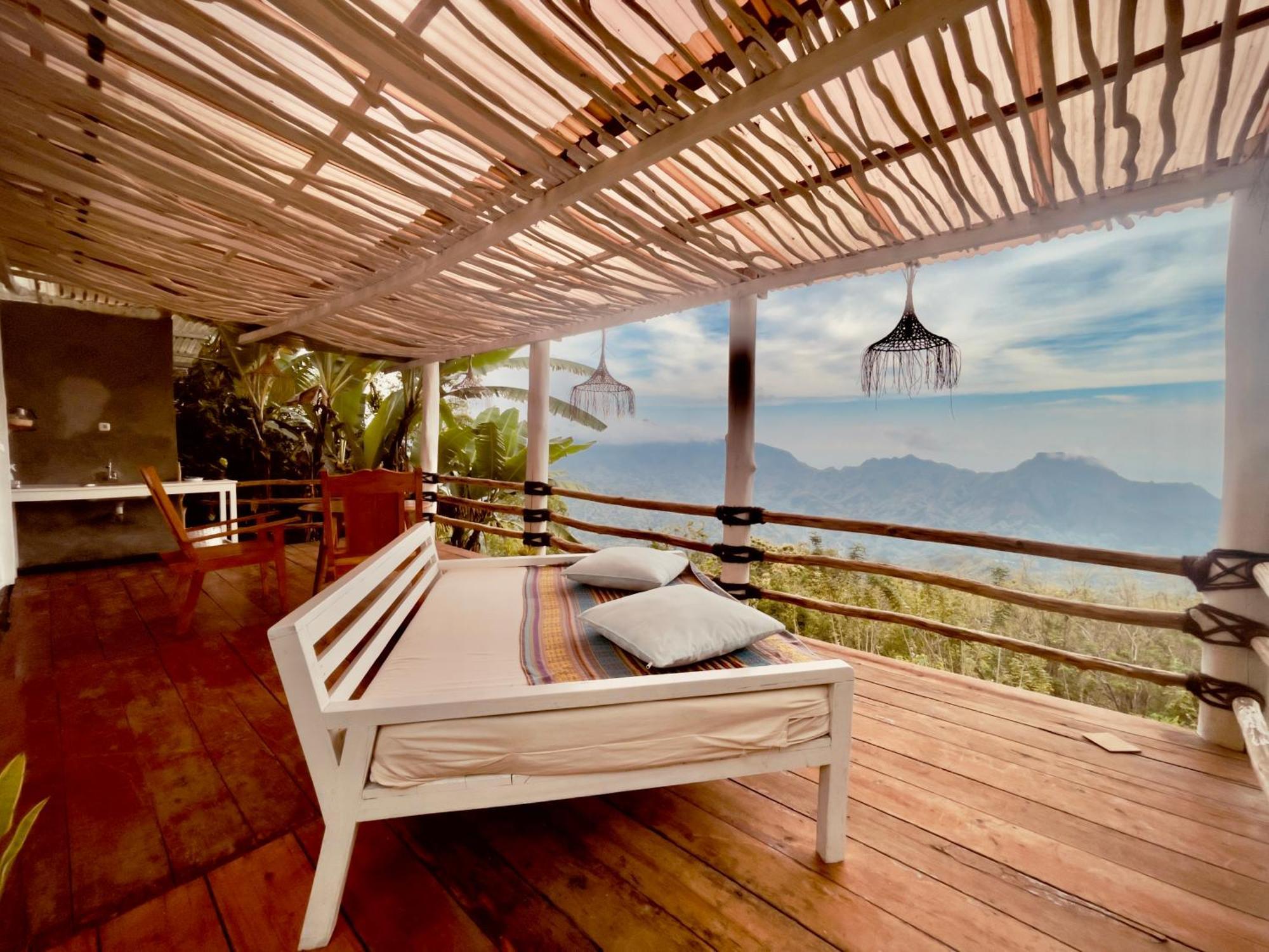 Manulalu Jungle Hotell Bajawa Eksteriør bilde